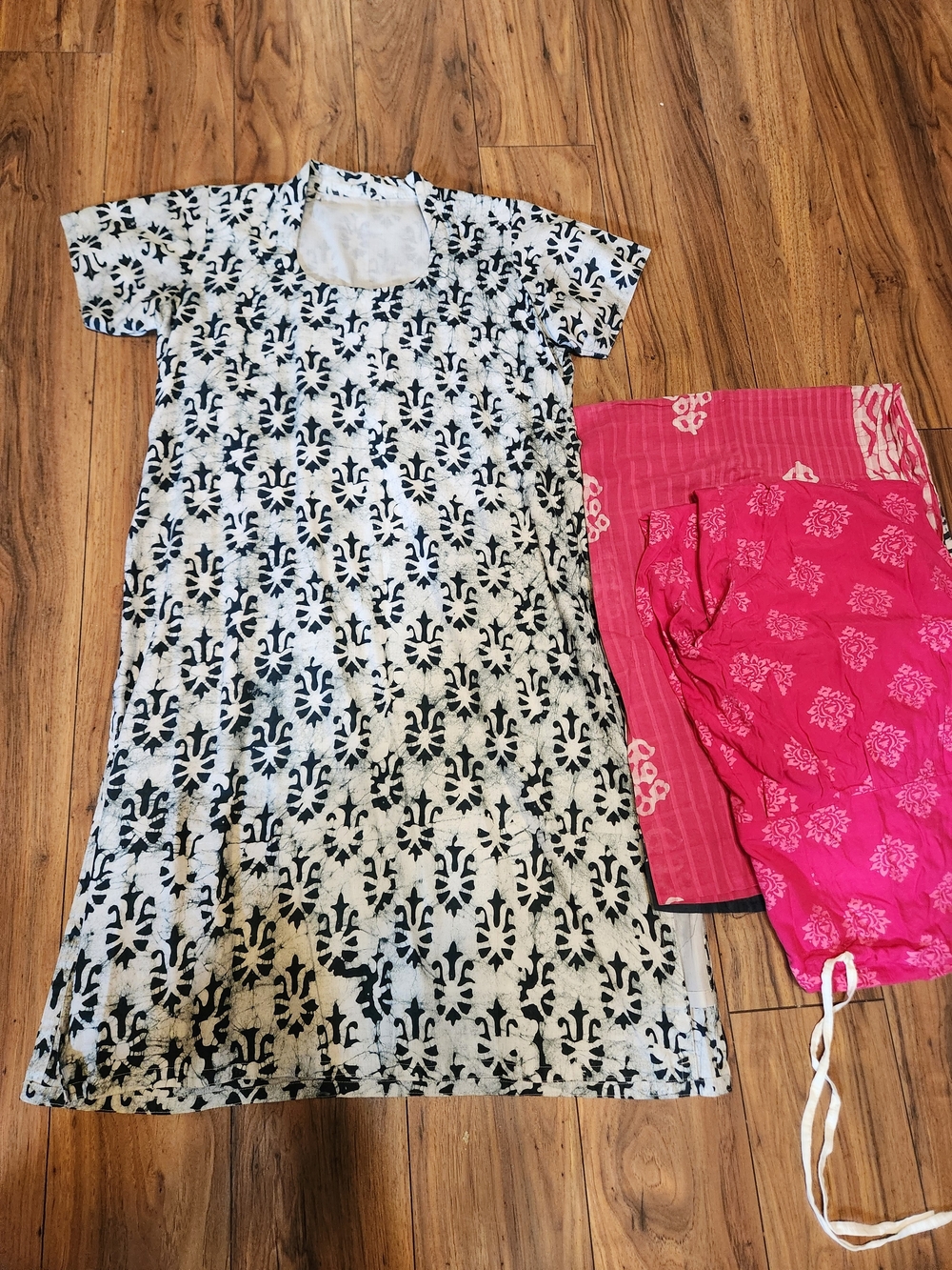 Indian Pakistani Bandhej  Salwar Kameez